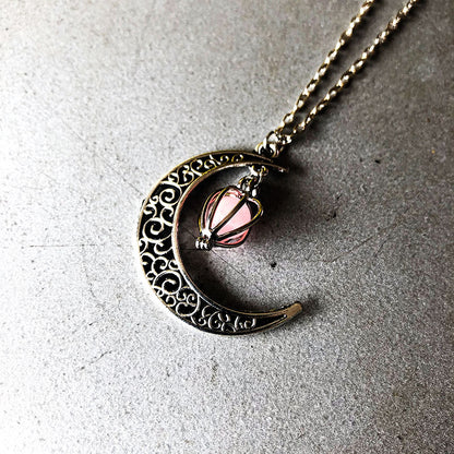 Hollow Moon Heart-shaped Luminous Pumpkin Necklace