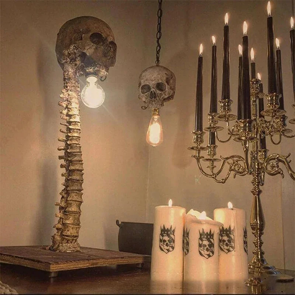 Skull Spine Table Lamp